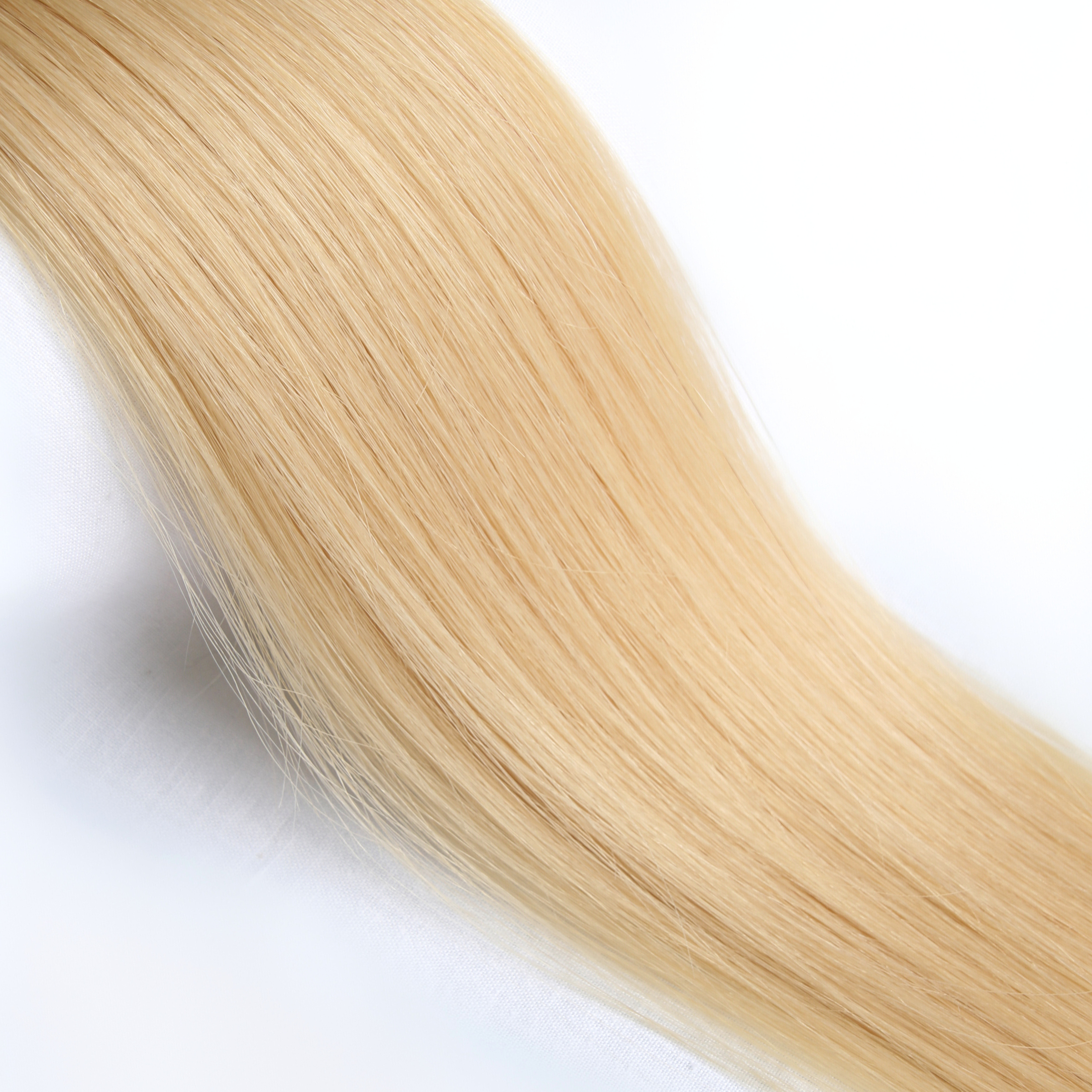 creamy blonde nano tips