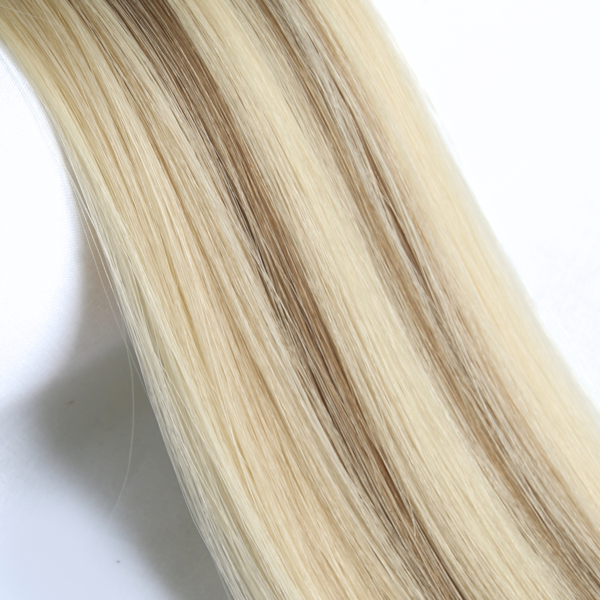 #R613/7A/7A Rooted Lightest Blonde and Dark Ash Blonde 16" Remy Invisible Tapes